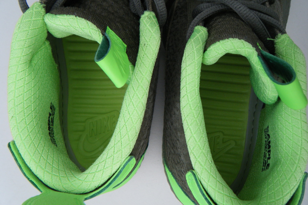 Nike Solarsoft Moccasin Chukka Medium Olive Flash Lime 02