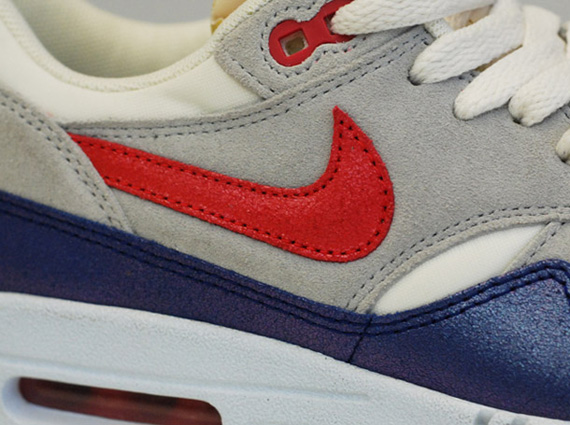 Nike Wmns Air Max 1 Og Sail Hyper Red 7