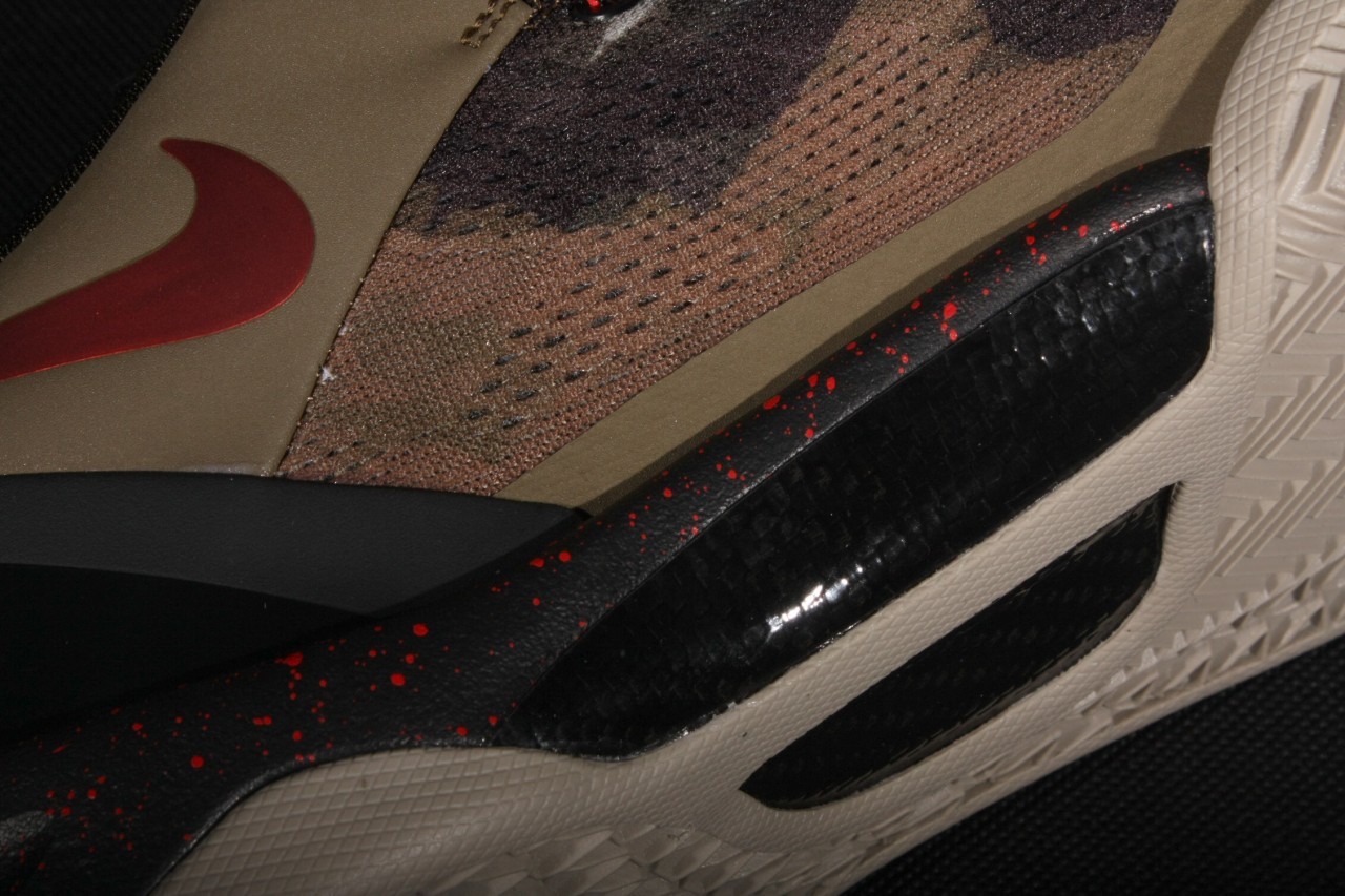 Python Nike Kobe 8 02