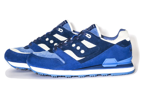 White Mountaineering Saucony Courageous 2