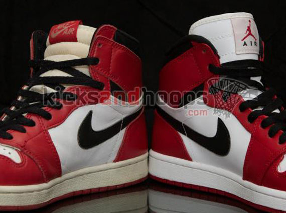 Air Jordan 1 High Retro "Bulls" - 1994 vs. 2013 Comparison