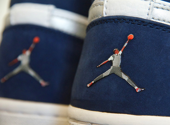 Air Jordan 1 - White/Navy Jumpman Logo Sample