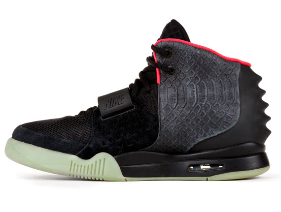 Kanye West Donates Sneakers Hurricane Sandy Charity