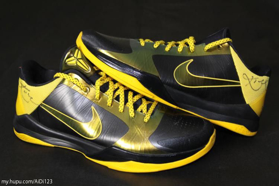 Kobe Bryant Autograph Set 3