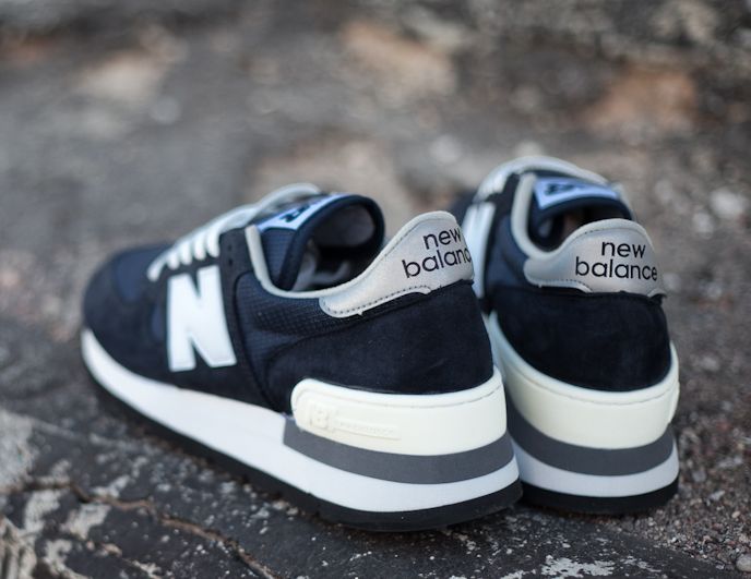 New Balance 990 30th Anniversary Navy 03