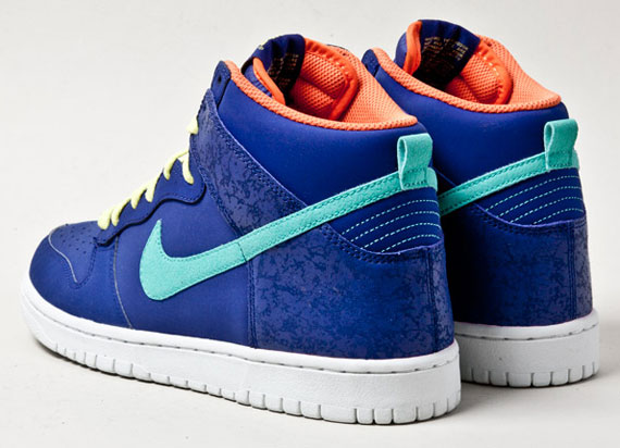 Nike Dunk High "Fruit Crackle"