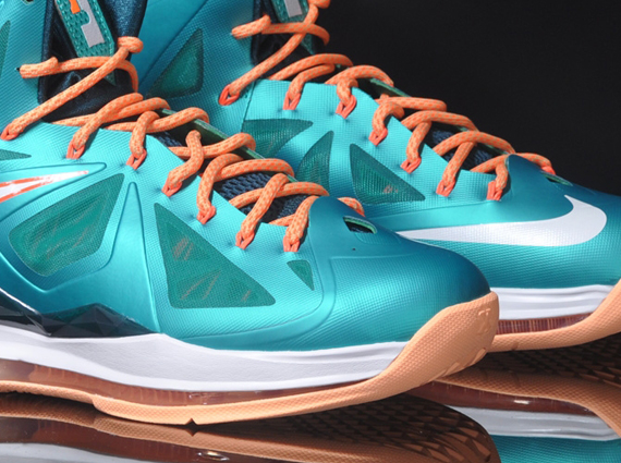 Nike Lebron X Setting