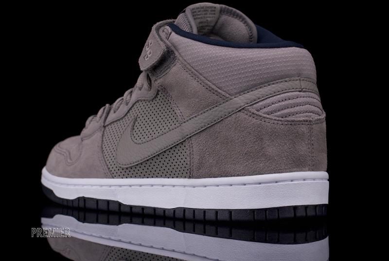 Nike Sb Dunk Mid Sport Grey Available 05