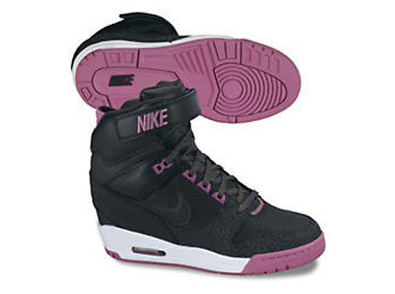 Nike Wmns Air Revolution Sky Hi Summer 2013 1