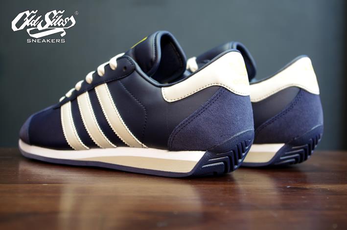 Adidas Originals Country 3