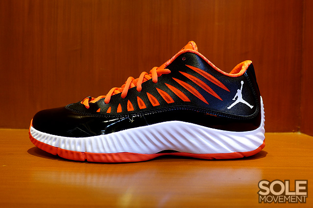 Jordan Super Fly Low Black Total Crimson 1