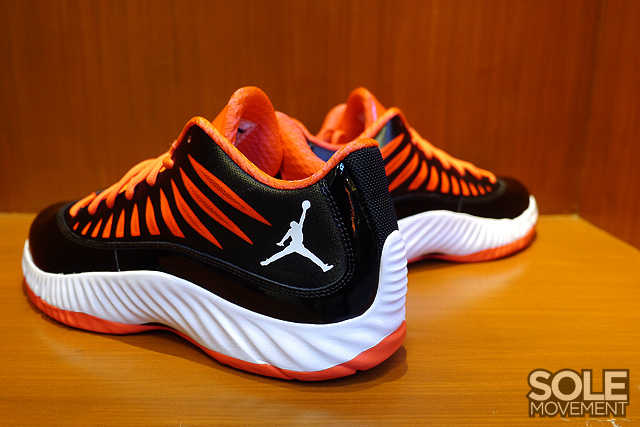 Jordan Super Fly Low Black Total Crimson 4
