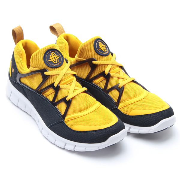 Nike Free Huarache Light Vivid Sulfur Flat Gold White 2