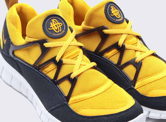 Nike Free Huarache Light Vivid Sulfur Flat Gold