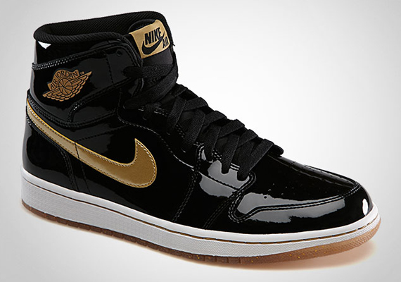 Air Jordan 1 Retro High OG - Black - Metallic Gold