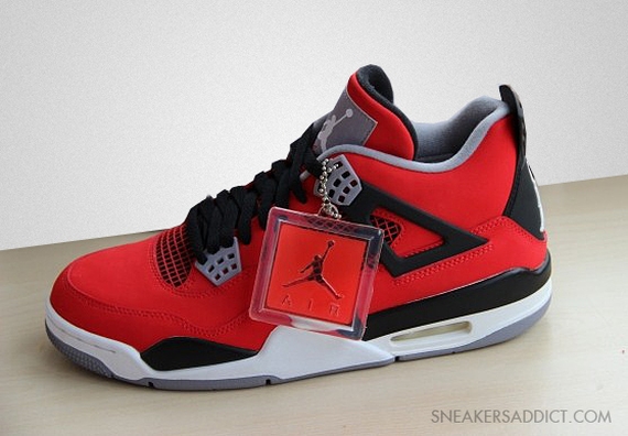 Air Jordan 4 Fire Red Nubuck 06