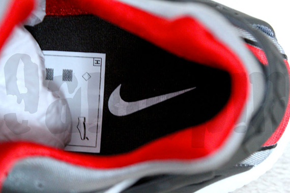 Nike Air Huarache Le Neutral Grey University Red White 002
