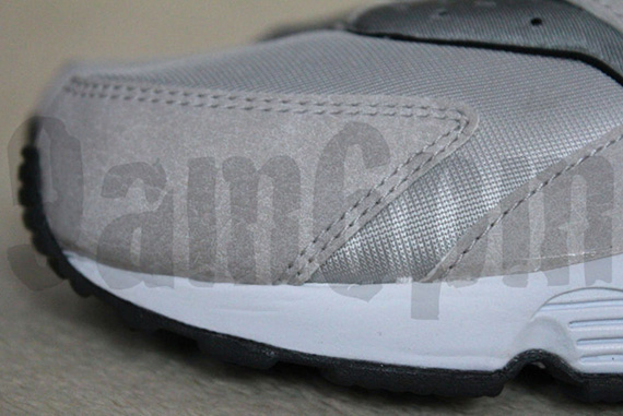 Nike Air Huarache Le Neutral Grey University Red White 007