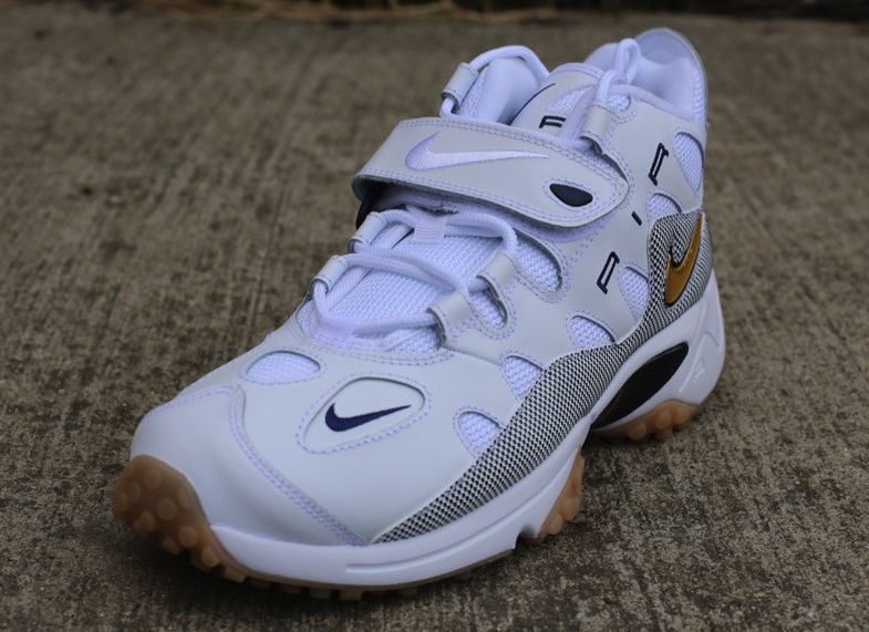 Nike Air Turf Raider White Metallic Gold Midnight Navy 03