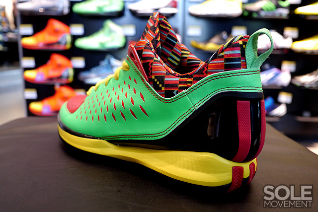 Adidas Rose 3 Low Tribal 3
