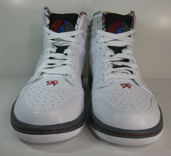 Air Jordan 1 Bugs Reminder 4