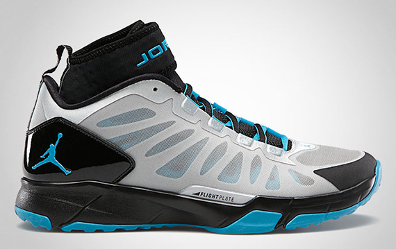 Jordan Trunner Dominate Pro Metallic Platinum Neo Turquoise Black 1