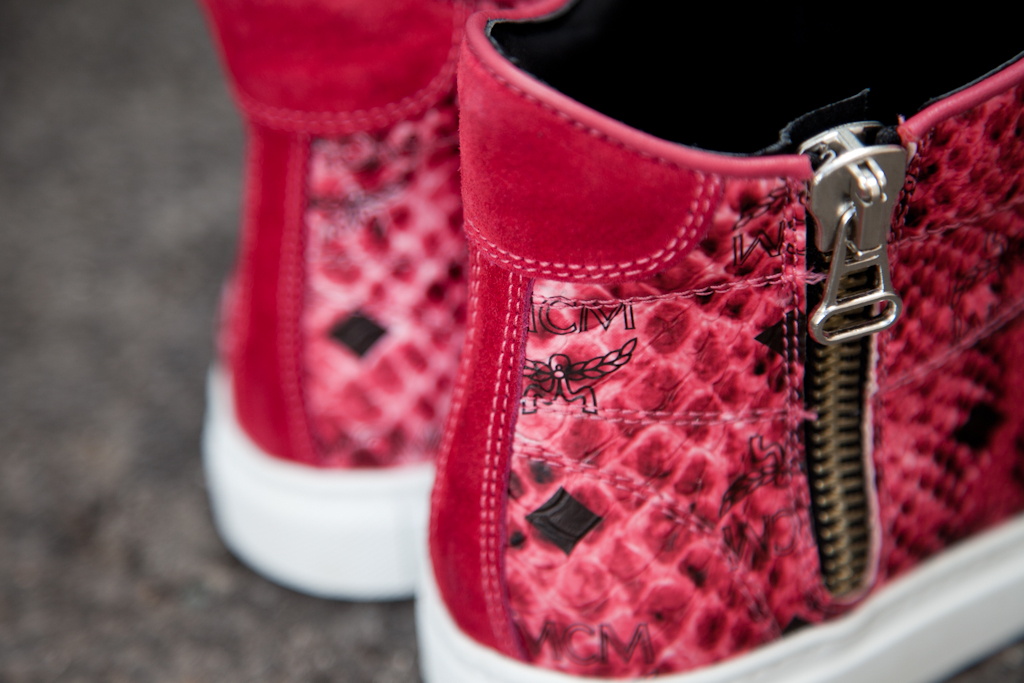 Mcm Urban Nomad Iii Red Python 01