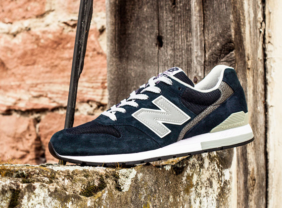 New Balance 996 - Navy - Grey - White