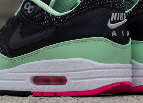 Nike Air Max 1 Yeezy
