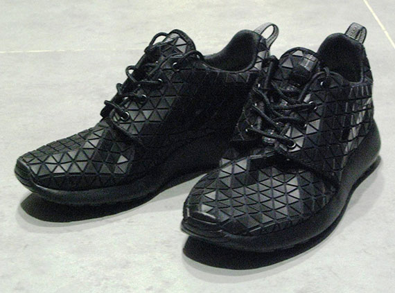 Nike Roshe Run WMNS "Geometric" QS