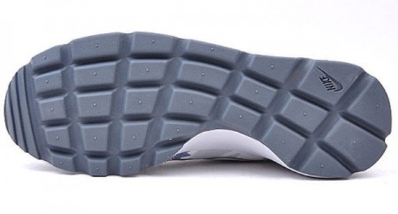 Nike Rosherun Trail Snow Camo 02