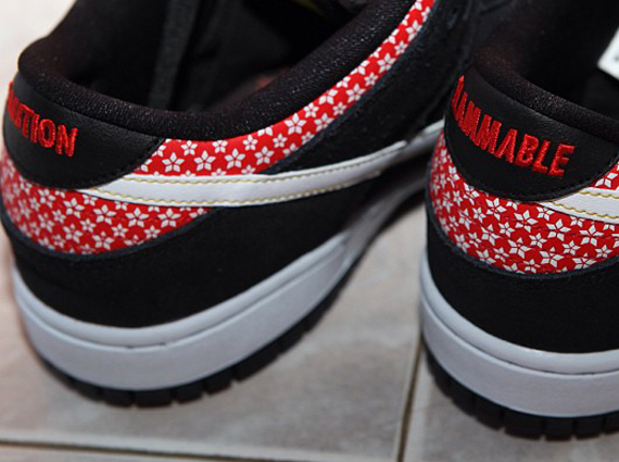 Nike SB Dunk Low "Firecracker"