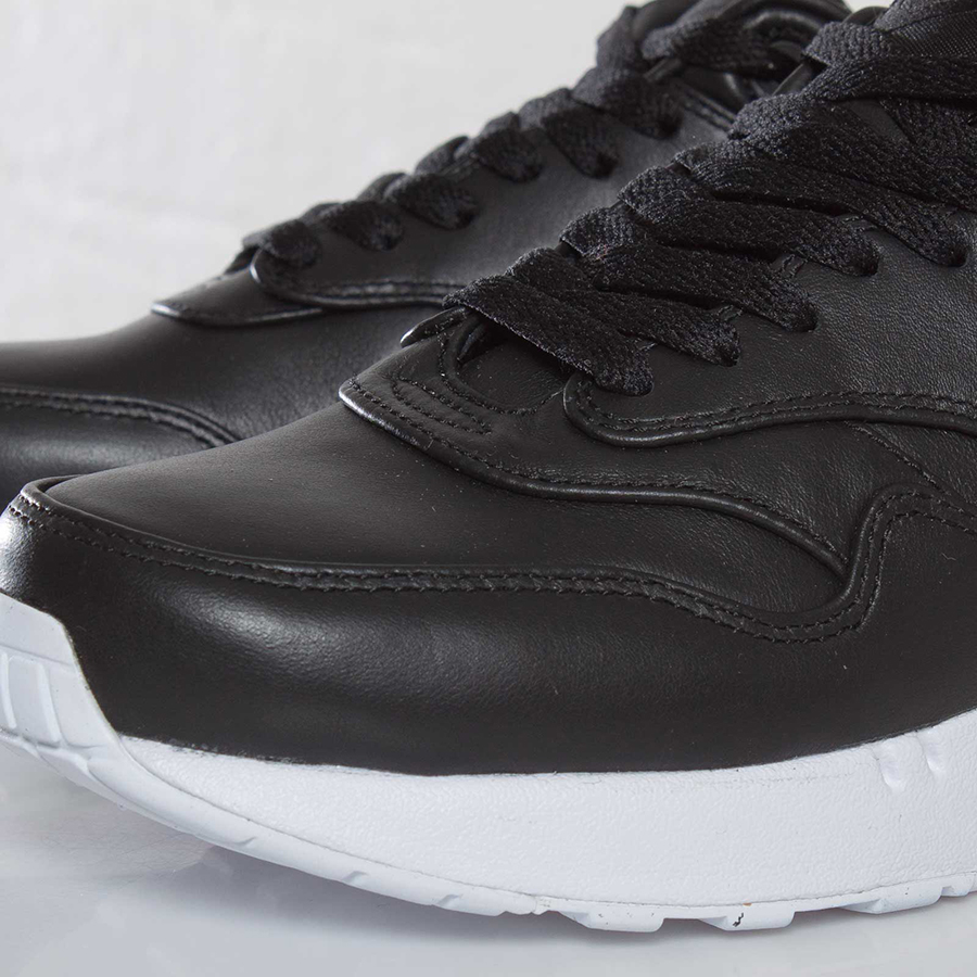 Nike Wmns Air Maxim 1 Sp Black White 6