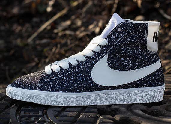 Nike WMNS Blazer Mid Decon Canvas - Black - Sail