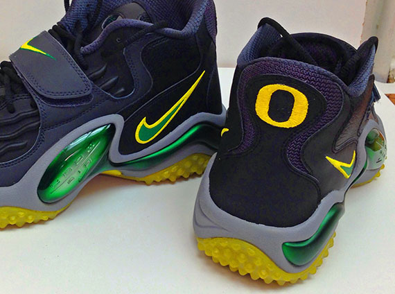 Nike Zoom Turf Jet 97 Oregon Ducks Alternate