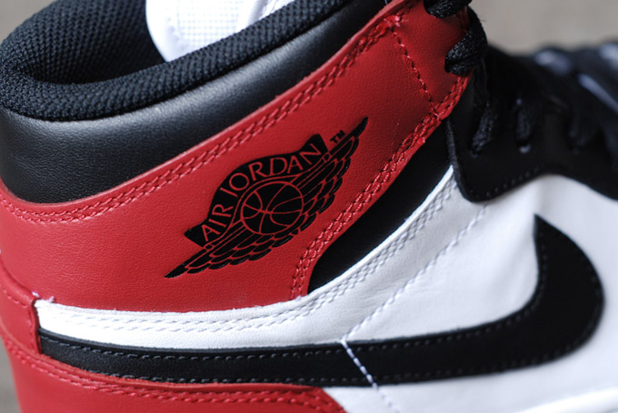 Air Jordan 1 Black Toe Release Reminder 01