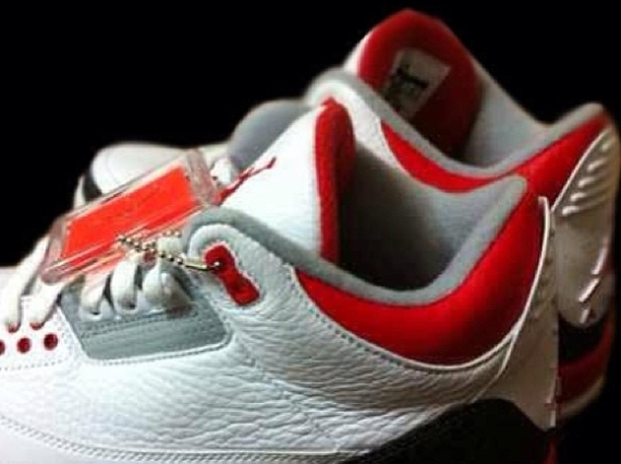 Air Jordan III "Fire Red" 2013 Retro