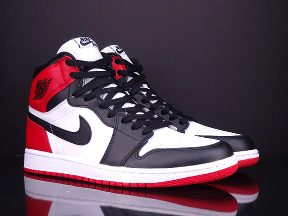 Black Toe Air Jordan 1 Available Early1