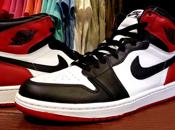 "Black Toe" Air Jordan 1