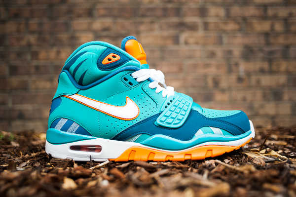 Nfl Nike Air Trainer Sc Ii High In Stores 01