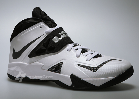 Nike Zoom Soldier Vii White Black 3