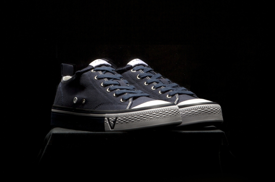 a-Lo-Hi Footwear