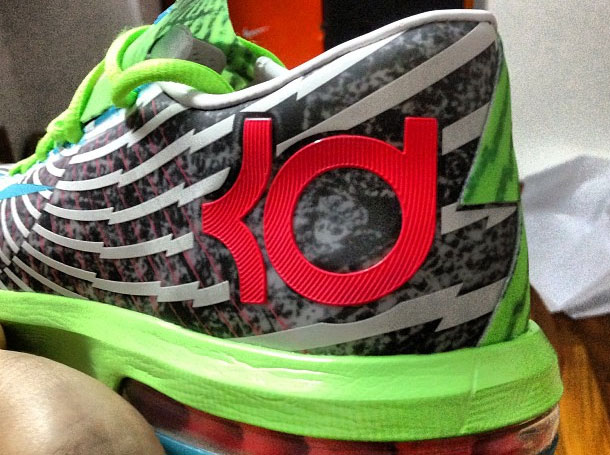 Nike KD VI Supreme “DC Preheat”