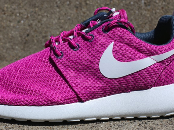 Nike Roshe Club Pink
