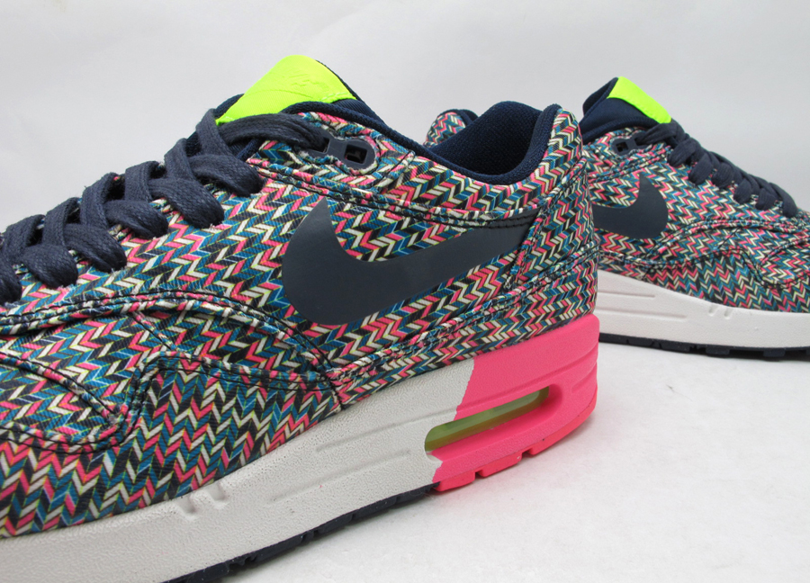 Nike Wmns Air Max 1 Obsidian Tropical Teal Volt 3