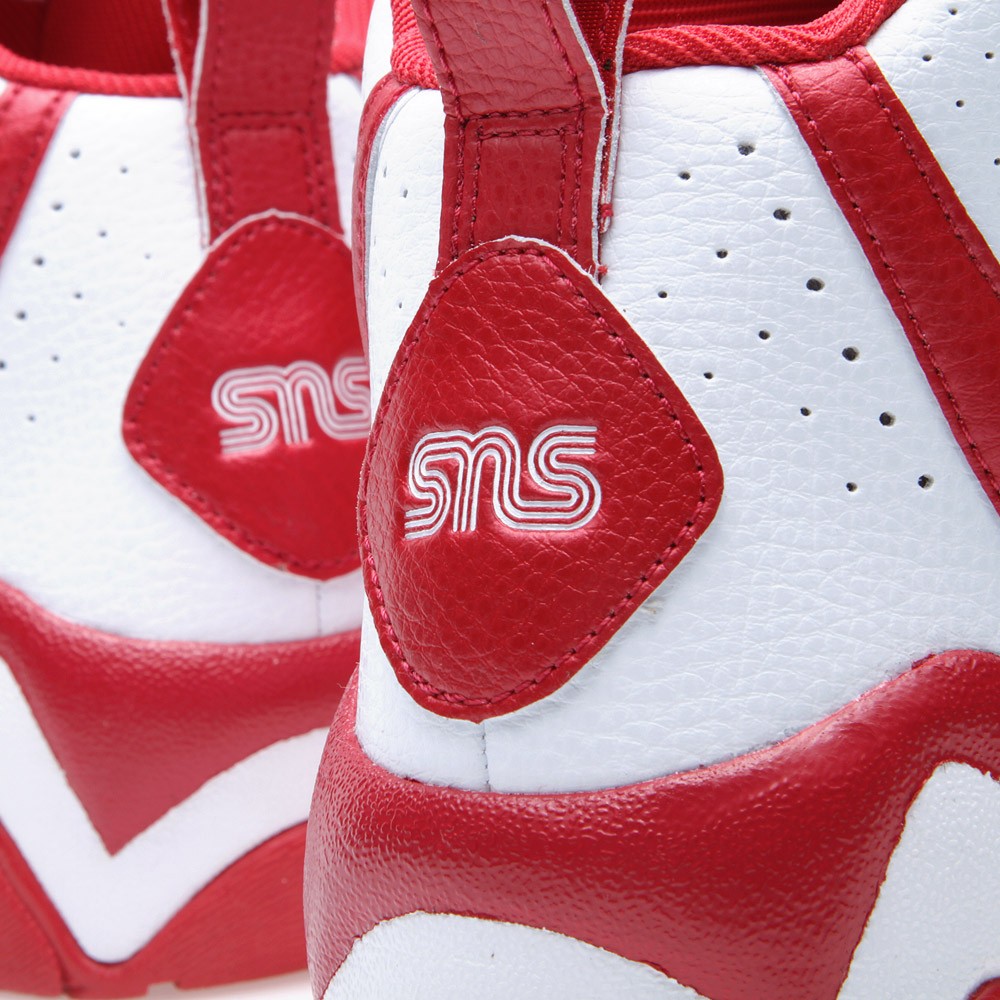 Polkagris Reebok 6