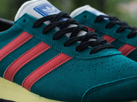 adidas Marathon ’85 – Deep Lake – Red Spirit
