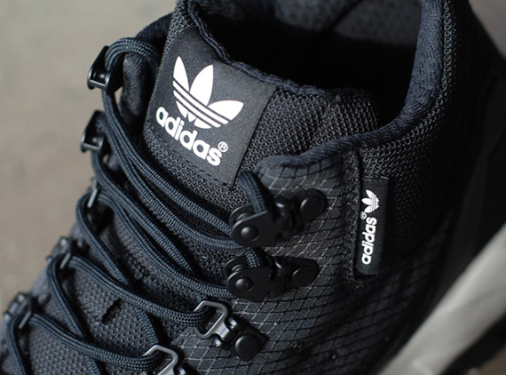 adidas Torsion Trail Mid – Black – White