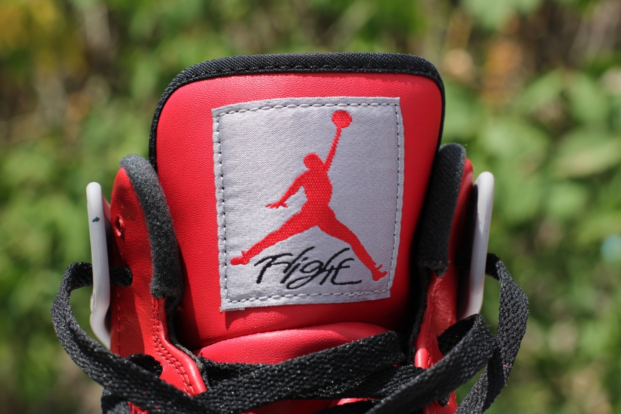 Air Jordan 1 89 Toro Arriving At Retailers 02