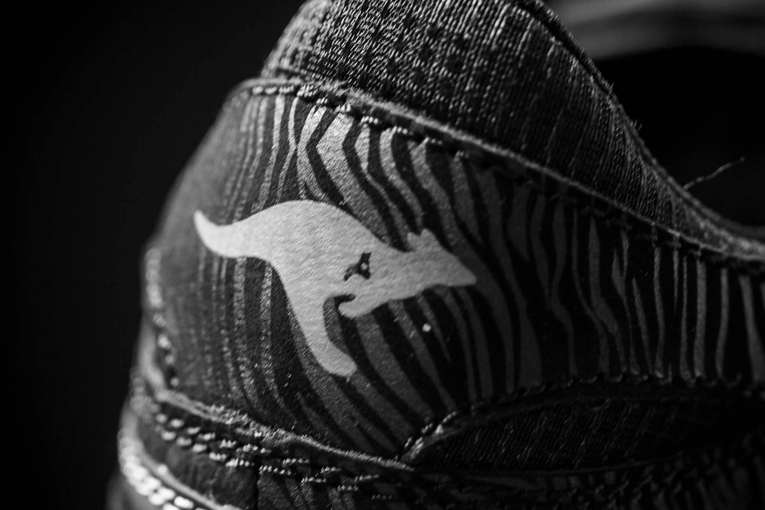 Kangaroos All Black Pack 07